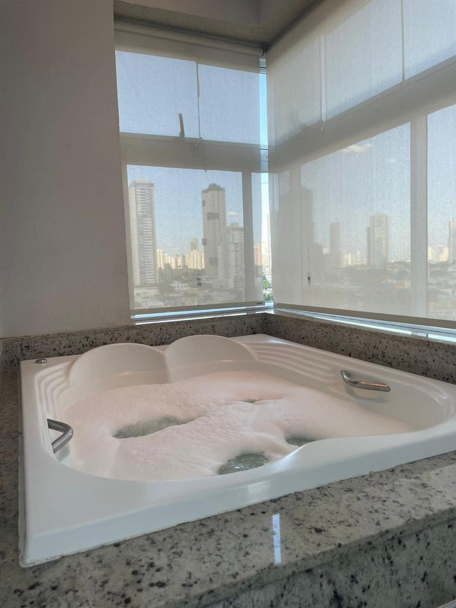 1 Qts.| 2 Hosp. | Jacuzzi Na Varanda | Linda Vista Гоянія Екстер'єр фото